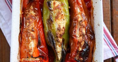 Fırında Peynirli Kapya Biberi Dolması tarifi