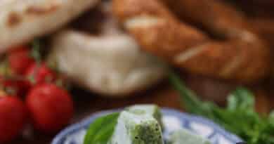 Pesto Sos Küpleri